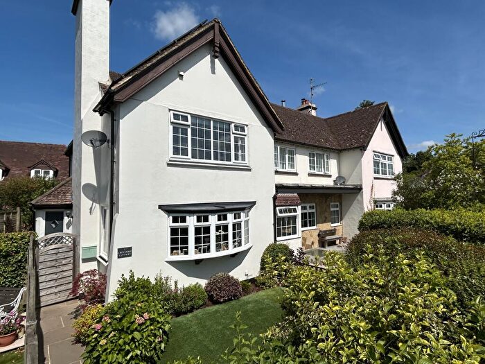 2 Bedroom End Of Terrace House For Sale In London Road, Danehill, RH17