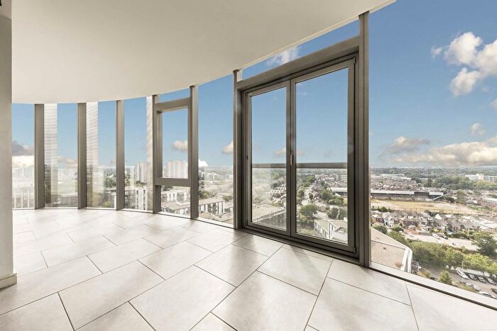 2 Bedroom Flat For Sale In Ealing Road, Brentford, TW8