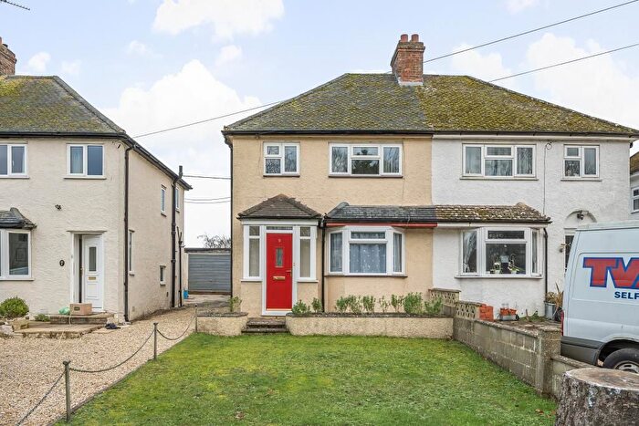 3 Bedroom Semi-Detached House For Sale In Woodstock, Oxfordshire, OX20