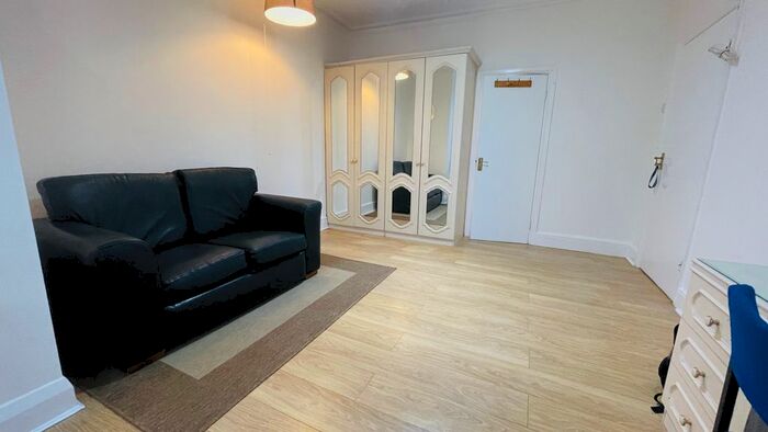 1 Bedroom Flat To Rent In Herga Road, Harrow/ Harrow Wealdstone, HA3