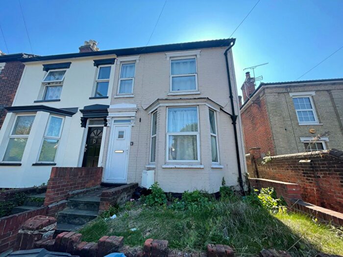2 Bedroom Semi-Detached House To Rent In Woodbridge Road, Ipswich, IP4