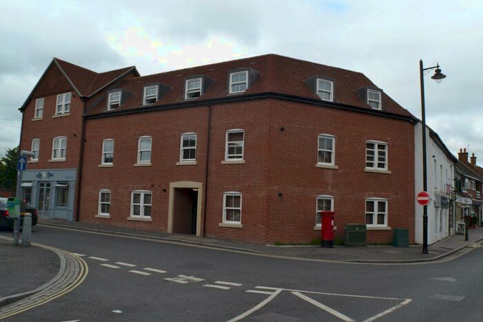 1 Bedroom Flat To Rent In Elizabeth House Thatcham, RG19