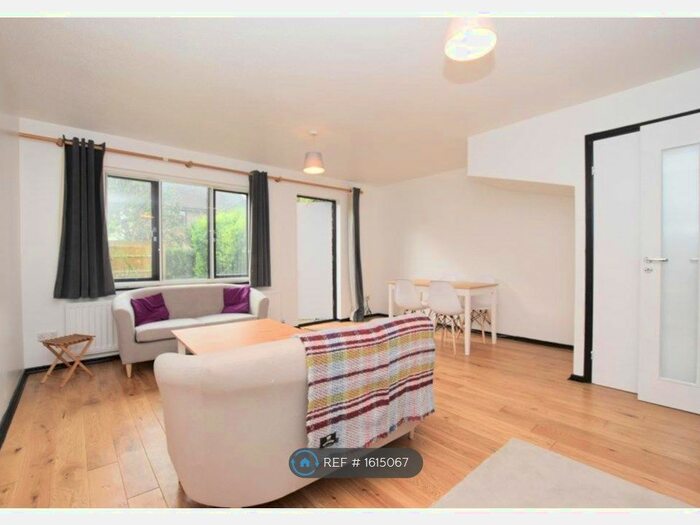 3 Bedroom Terraced House To Rent In Kerfield Place, London, SE5