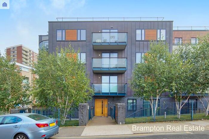 2 Bedroom Flat To Rent In Victoria Road, London, NW4
