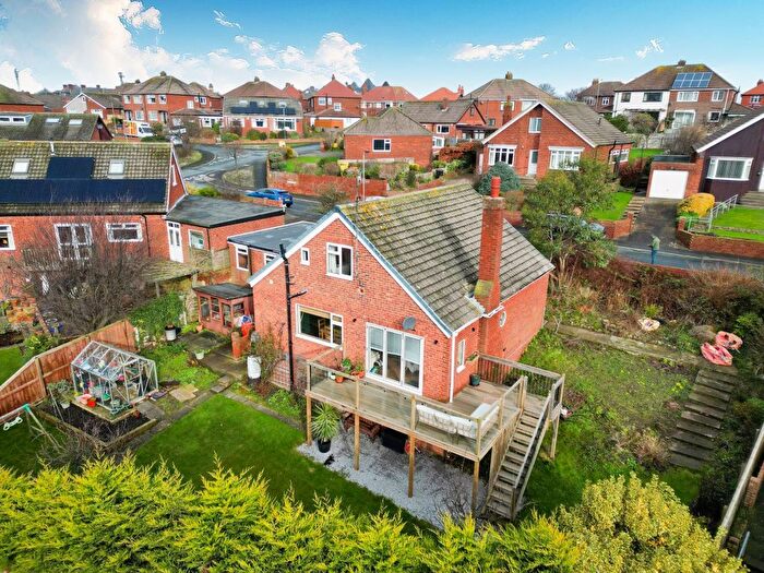 3 Bedroom Detached Bungalow For Sale In Newlands Avenue, Whitby, YO21