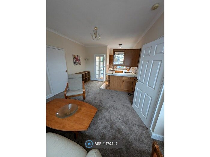 1 Bedroom Flat To Rent In Manor House Lane, Datchet, Slough, SL3