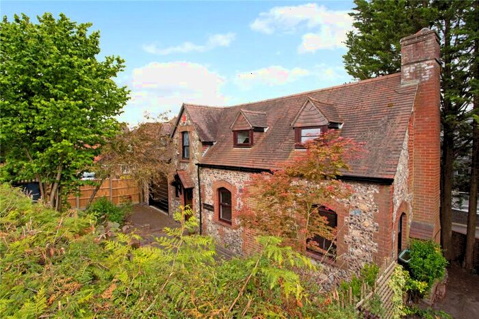 4 Bedroom Detached House For Sale In Quarry Road, Winchester, Hampshire, SO23