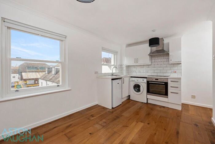 1 Bedroom Apartment To Rent In George Street, Brighton, BN2
