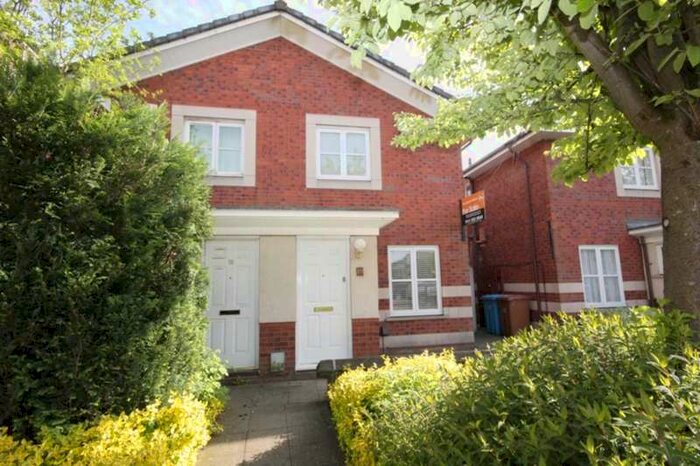 2 Bedroom Semi-Detached House To Rent In Linen Court, Salford, M3