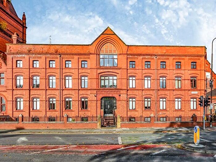 2 Bedroom Flat For Sale In Chester Road, Old Trafford, Manchester., M16