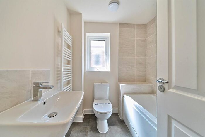 2 Bedroom End Of Terrace House To Rent In Bedroom End Of Terrace House In Dandelion Drive, Cramlington, NE23