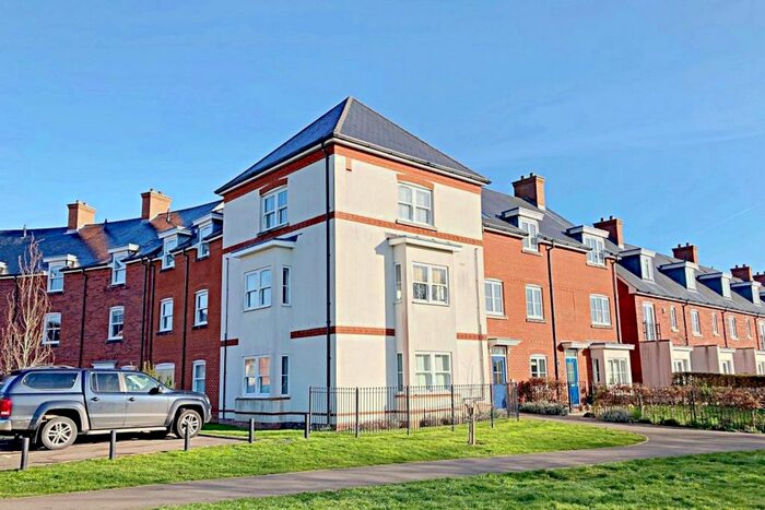 2 Bedroom Flat To Rent In Wimborne, BH21