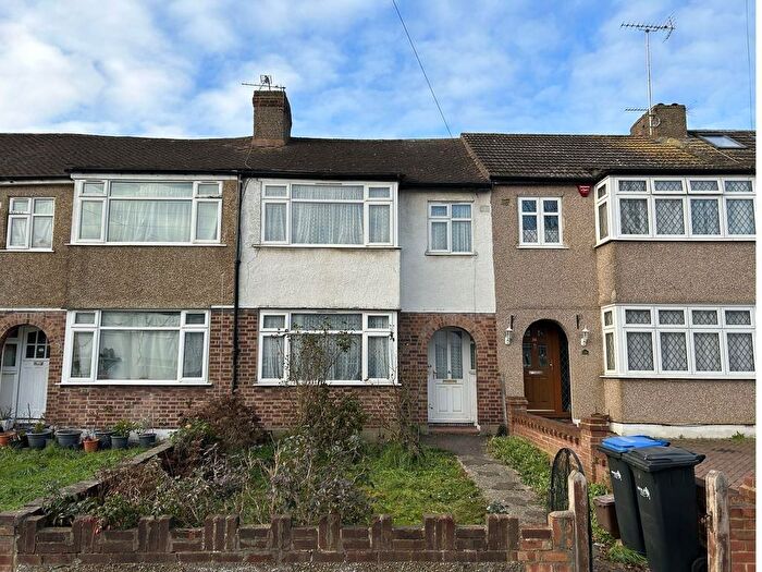 3 Bedroom Terraced House To Rent In Tysoe Avenue, Enfield, EN3