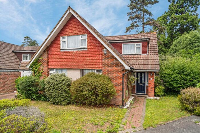 5 Bedroom Detached House For Sale In Sequoia Park, Hatch End, Pinner, HA5