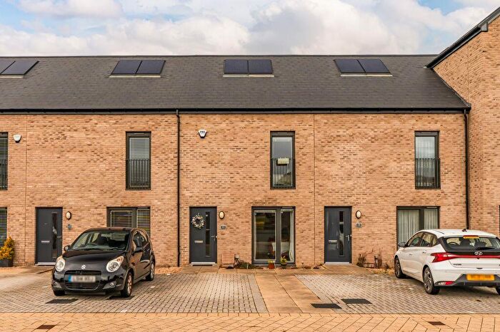 2 Bedroom Terraced House For Sale In Glenalmond Place, Edinburgh, EH11