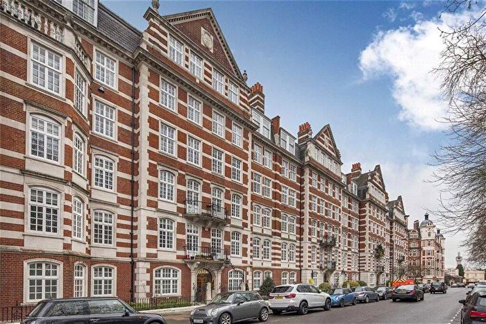 4 Bedroom Flat To Rent In Hanover House, St. John's Wood, NW8