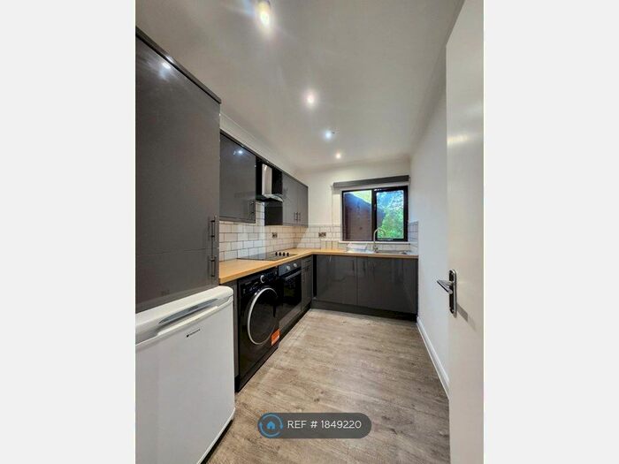 1 Bedroom Flat To Rent In Bixley House, Norwich, NR1