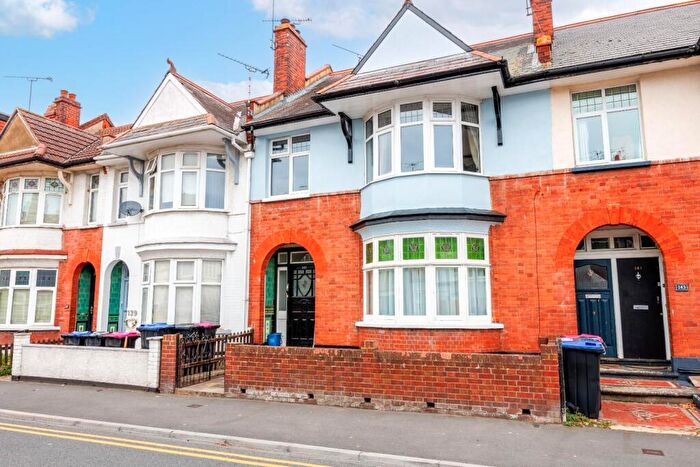 2 Bedroom Flat For Sale In Pall Mall, Leigh-On-Sea, SS9