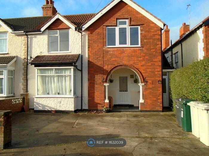 2 Bedroom Flat To Rent In Sunningdale Drive, Skegness, PE25