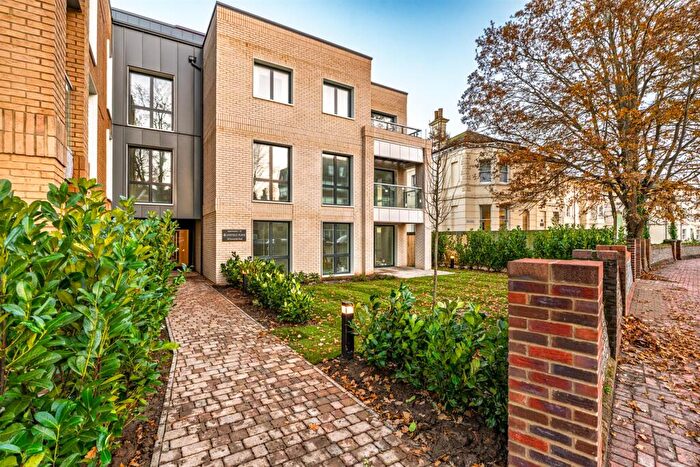 2 Bedroom Retirement Property For Sale In Lindfield Place, BN11