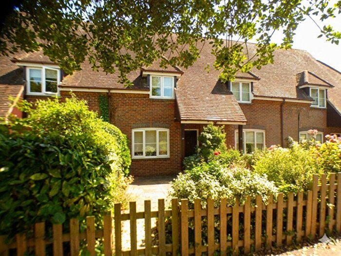 2 Bedroom Cottage To Rent In Bookham Grove, Bookham, KT23