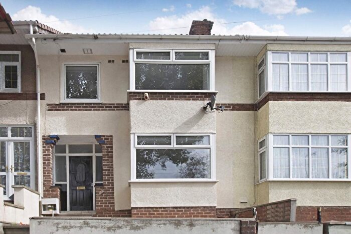 4 Bedroom Terraced House To Rent In Muller Road, Eastville, Bristol, BS7