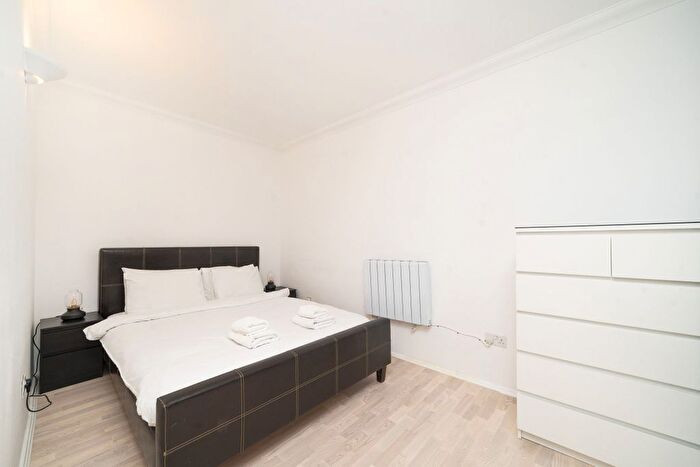 2 Bedroom Flat For Sale In Cromwell Road, London, SW7