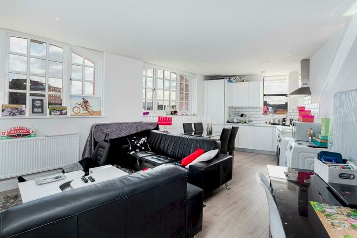 1 Bedroom Apartment To Rent In Cambridge House, Wood Green, N22