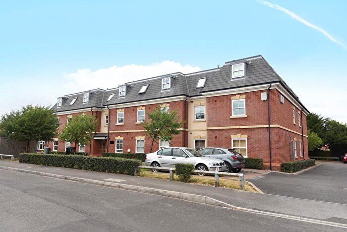 2 Bedroom Apartment To Rent In Newbury, Berkshire, RG14