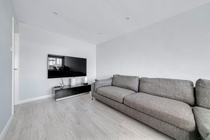 1 Bedroom Flat For Sale In Blaydon Close, Northumberland Park, London, N17