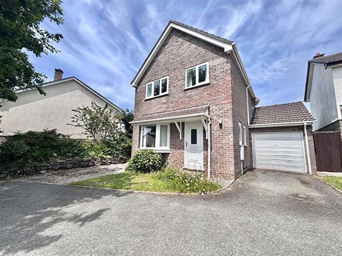 4 Bedroom Detached House For Sale In Mayfield Close, St. Austell, PL25