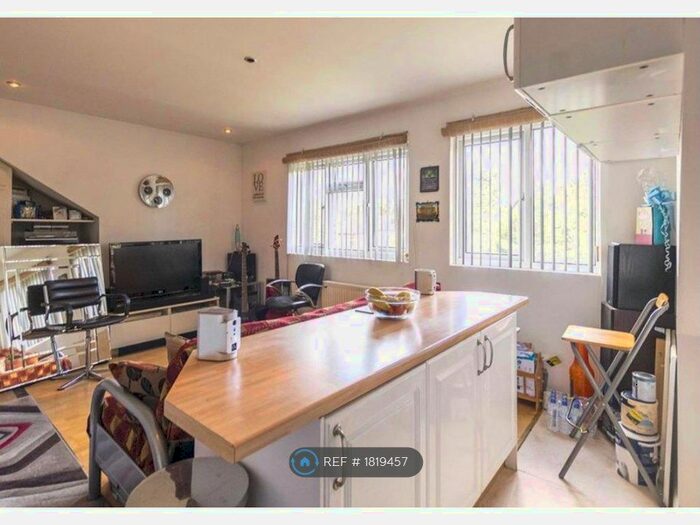 2 Bedroom Flat To Rent In Hindes Road Harrow, London, HA1