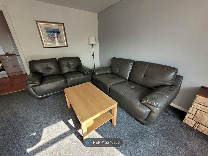 2 Bedroom Bungalow To Rent In Wishart Gardens, St. Andrews, KY16