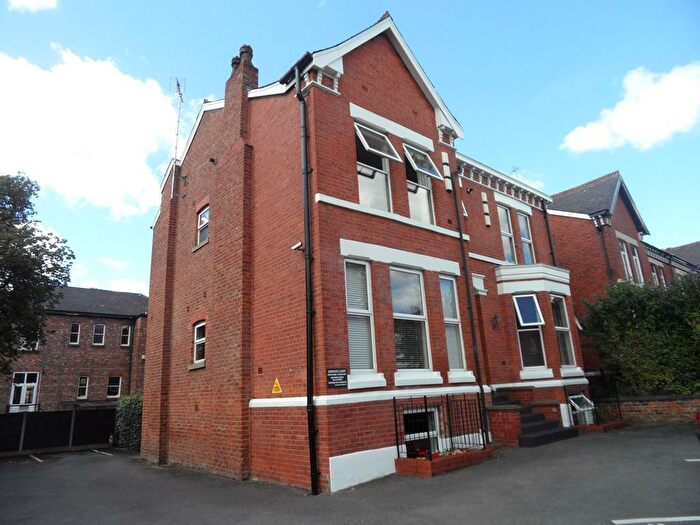 2 Bedroom Flat To Rent In Lyndhurst CourtWhitelow RoadChorltonManchester, M21