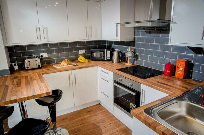 4 Bedroom Private Hall To Rent In Ulster Road, Lancaster, LA1