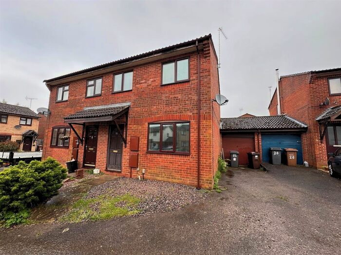 3 Bedroom Property To Rent In Watermills Close, Andover, SP10