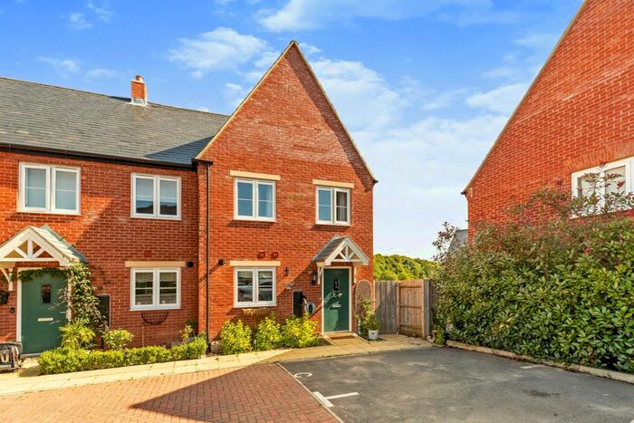 3 Bedroom End Of Terrace House For Sale In Toll Gate Street, Tingewick, Buckingham, MK18