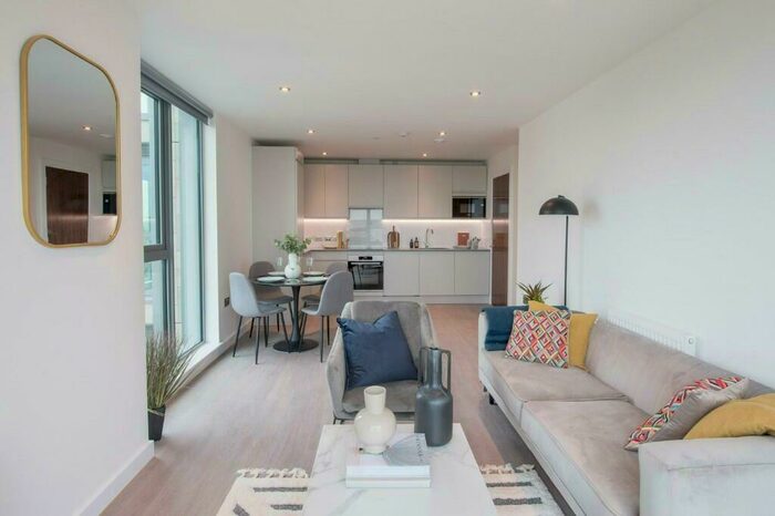 2 Bedroom Apartment To Rent In Napier Road, Reading, Berkshire, RG1