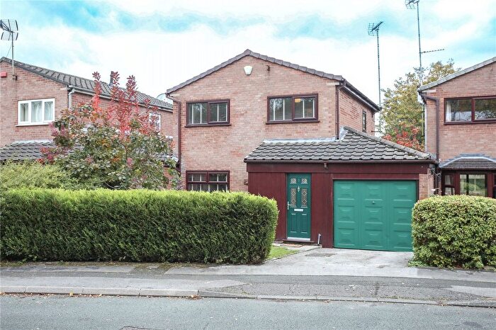 3 Bedroom Link Detached House For Sale In March Avenue, Heaton Norris, Stockport, SK4