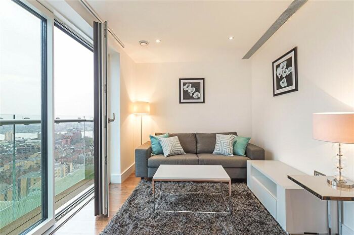 Apartment To Rent In Duckman Tower, Lincoln Plaza, Canary Wharf, London, E14