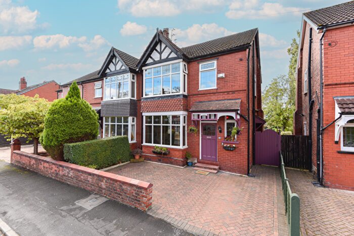 3 Bedroom Semi-Detached House For Sale In Edenhurst Road, Stockport, SK2