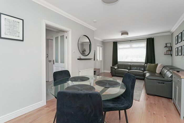 3 Bedroom End Of Terrace House For Sale In C, Campview, Danderhall, EH22