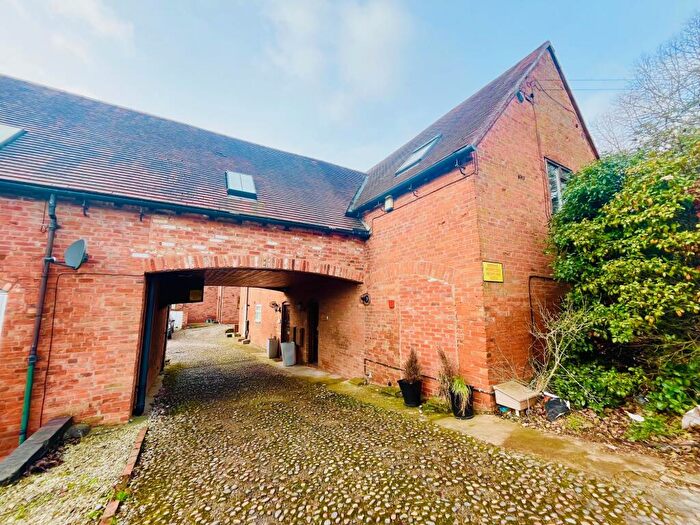 2 Bedroom Barn Conversion To Rent In Water Orton Lane, Minworth, B76
