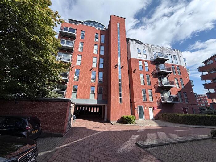 2 Bedroom Apartment To Rent In Ahlux Court, Millwright Street, LS2