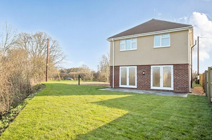 3 Bedroom Detached House For Sale In Foxes Lane, West Wellow, Romsey, Hampshire, SO51