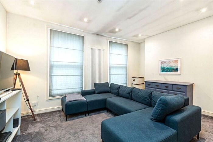 1 Bedroom Flat To Rent In Pembridge Road, Notting Hill, W11