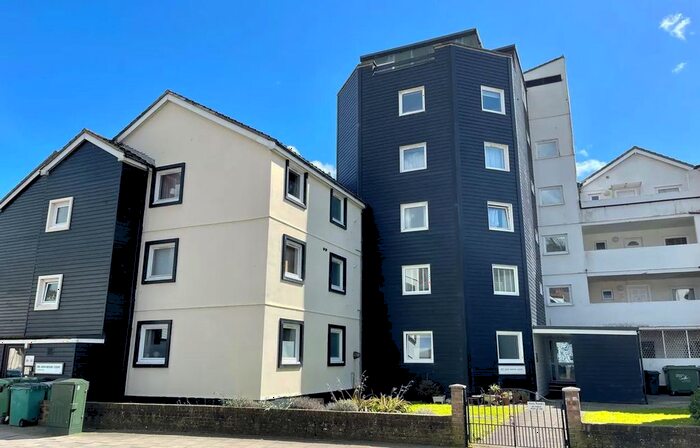 2 Bedroom Flat To Rent In Sandgate High Street, Sandgate, CT20