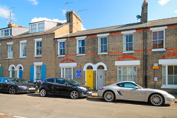 2 Bedroom Terraced House To Rent In Norwich Street, Cambridge, CB2