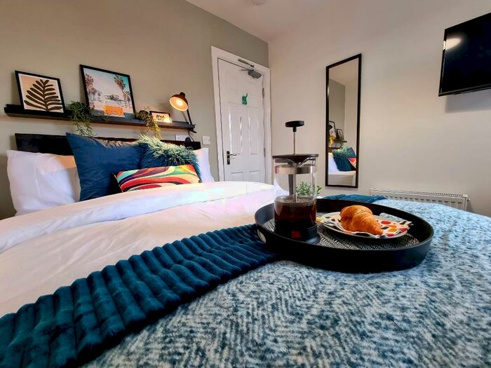 4 Bedroom House Of Multiple Occupation To Rent In Victor Avenue, Bury, BL9