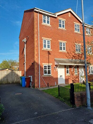 4 Bedroom Town House To Rent In Cobden Street, Manchester, M9